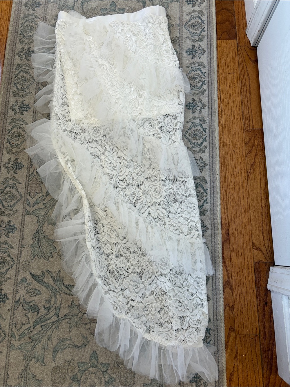 Love. Highlight Lace Tulle Skirt – Elegant